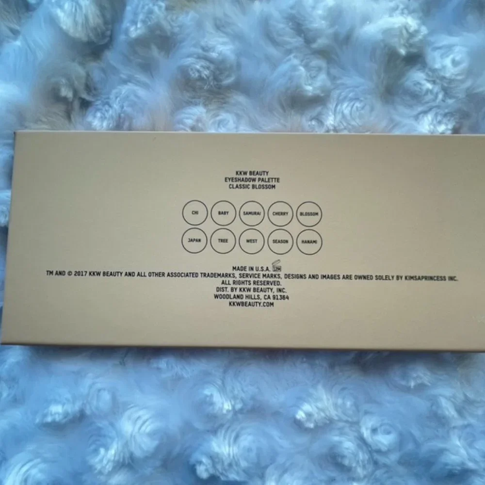 KKW Beauty Classic Blossom Palette